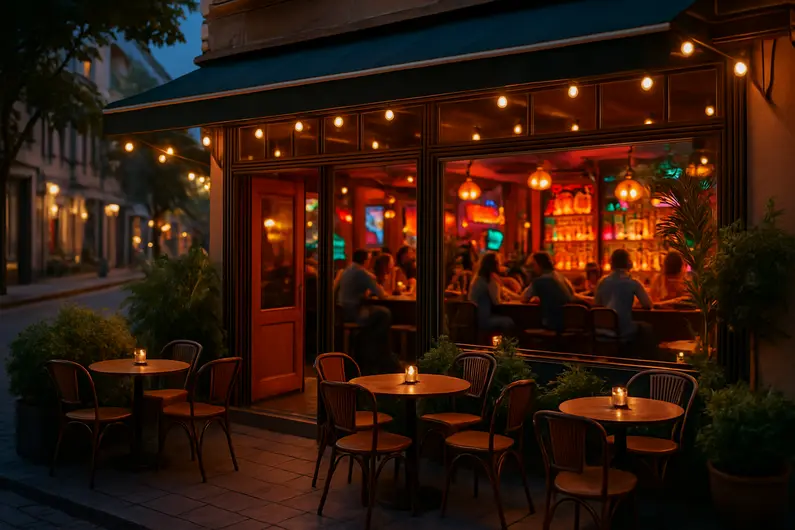 Booze Bar: O Destino Ideal para Quase Todo Mundo Booze Bar: O Destino Ideal para Quase Todo Mundo